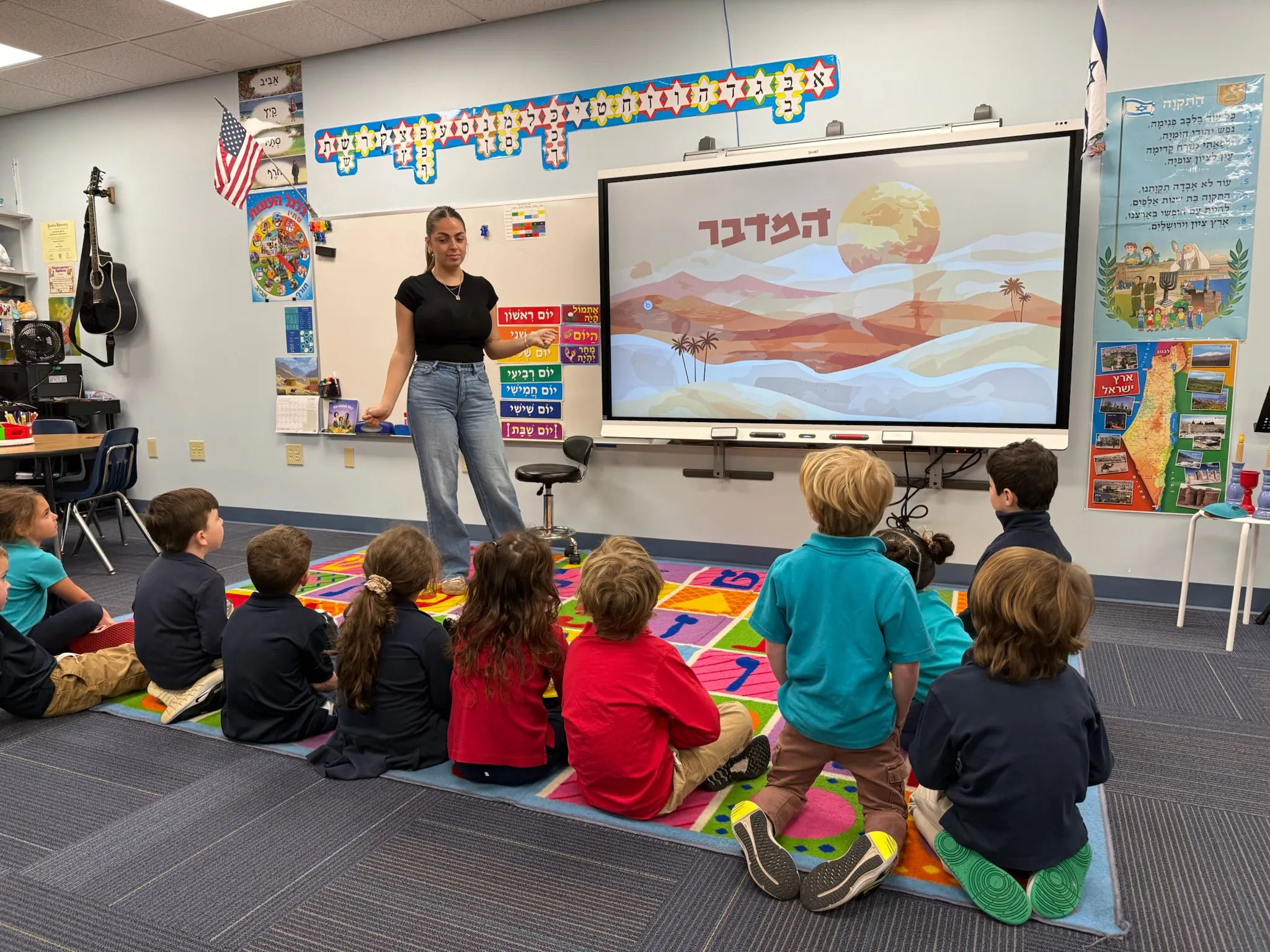 One female 2025-2026 Shinshinim teaches students at Jewish school